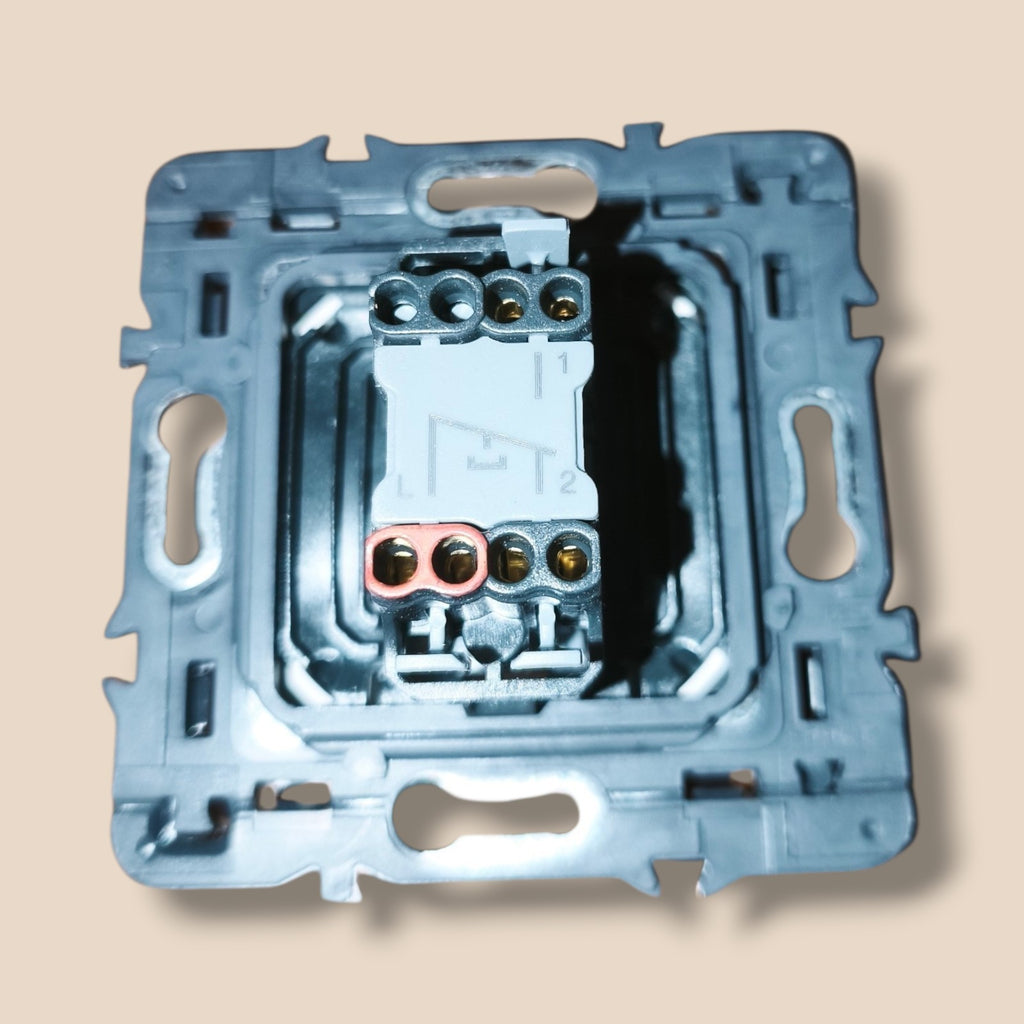 Legrand - Celiane Lichtschalter 6A 230V