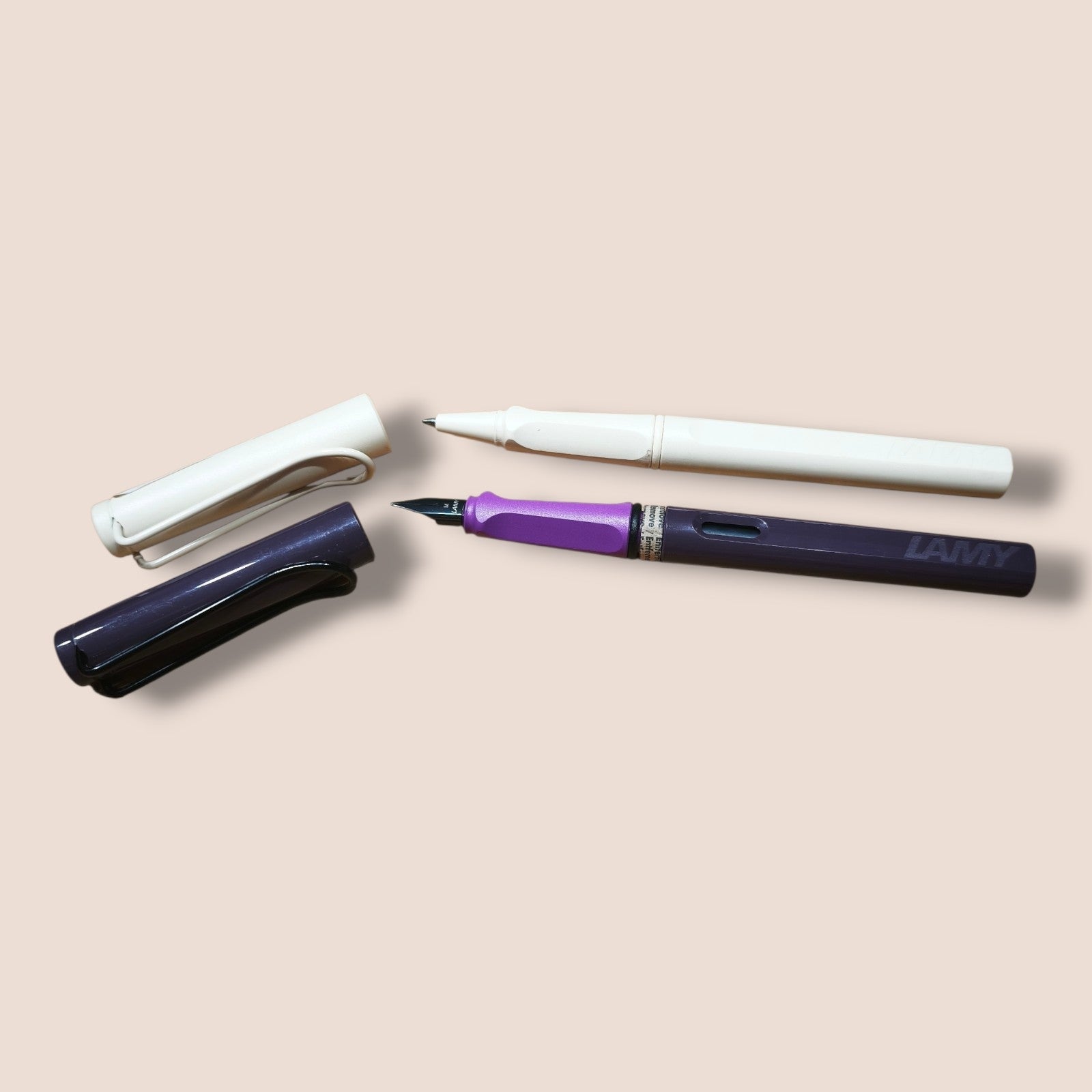 Lamy - Safari Füller violet blackberry und Tintenroller cream