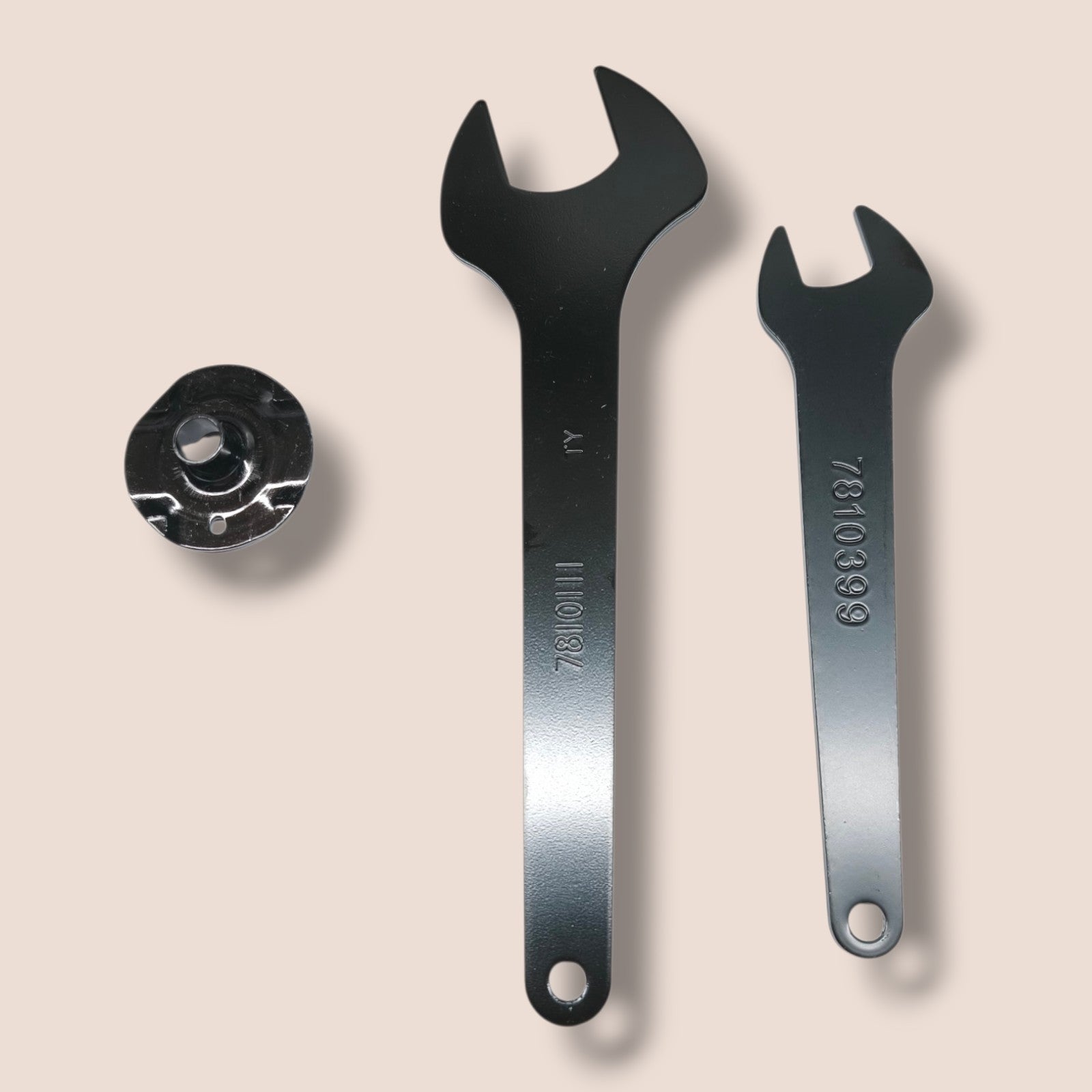 Makita - Einhandfräse RT0702C