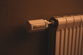 Thermostat dunkle Wand